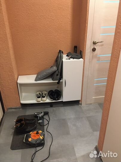Тумбочка в прихожую