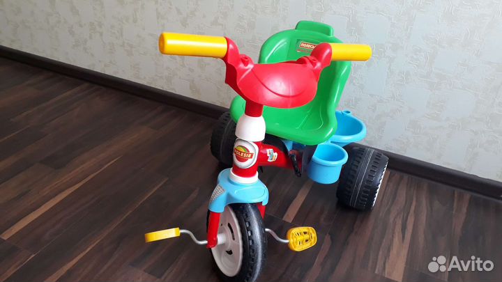 Трехколесный велосипед