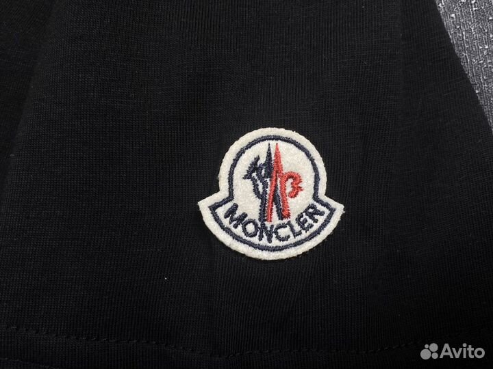 Футболка Moncler