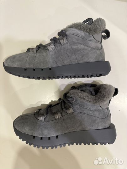 Ботинки зимние новые женские
