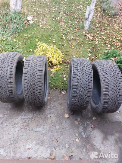 Michelin 4x4 O/R XZL 235/55 R19