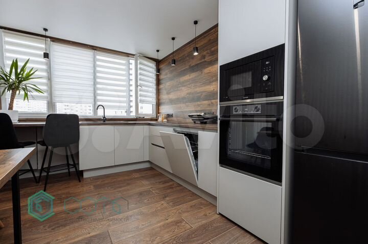 3-к. квартира, 84 м², 3/9 эт.