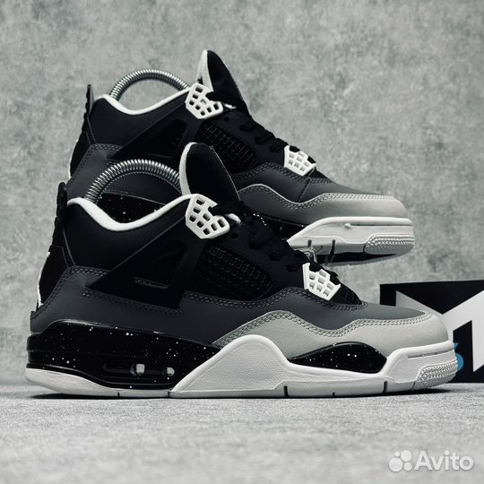 Кроссовки Nike air jordan 4 retro