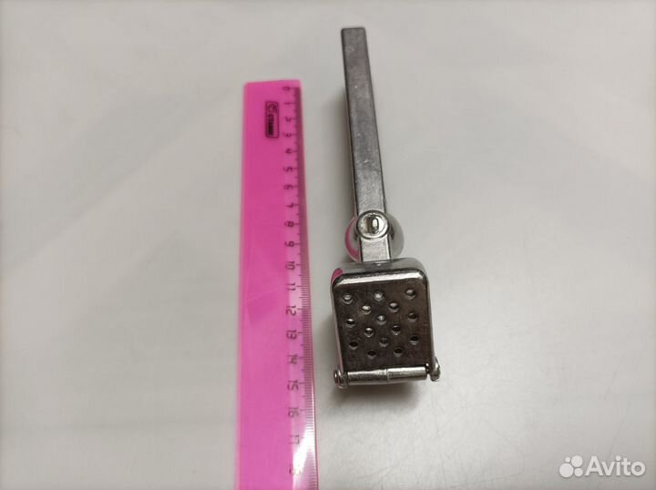 Чеснокодавилка