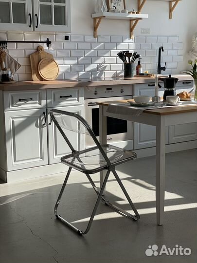 Надежные складные стулья с удобной формой посадки