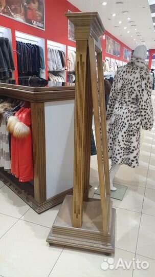 Зеркало напольное