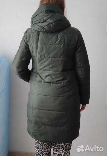 Куртка зимняя женская 46 размер зеленая