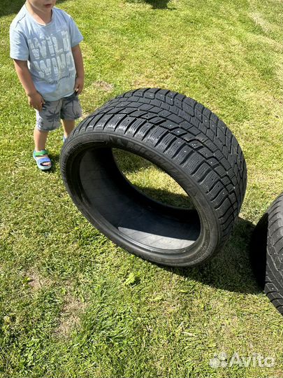 Michelin X Radial 295/35 R21 107