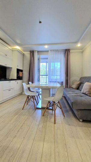 2-к. квартира, 63 м², 2/10 эт.