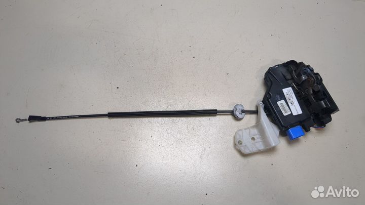 Замок двери Volkswagen Caddy, 2011