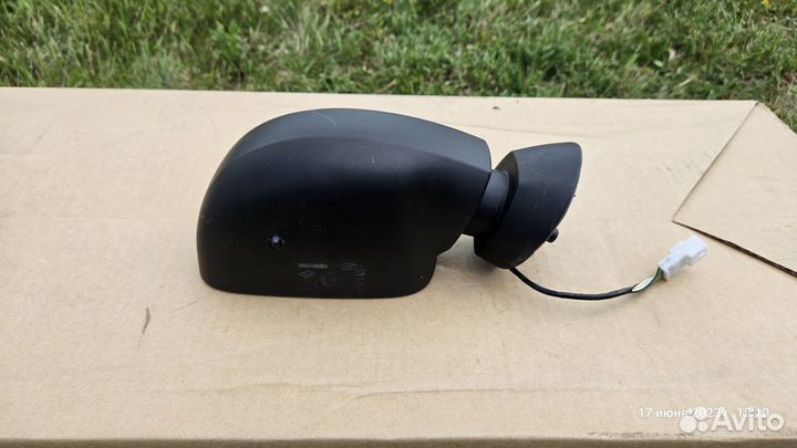 Зеркало заднего вида боковое правое Renault Duster