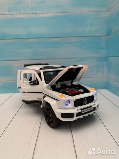 Mercedes G Gelandewagen модель авто/игрушка 1:24