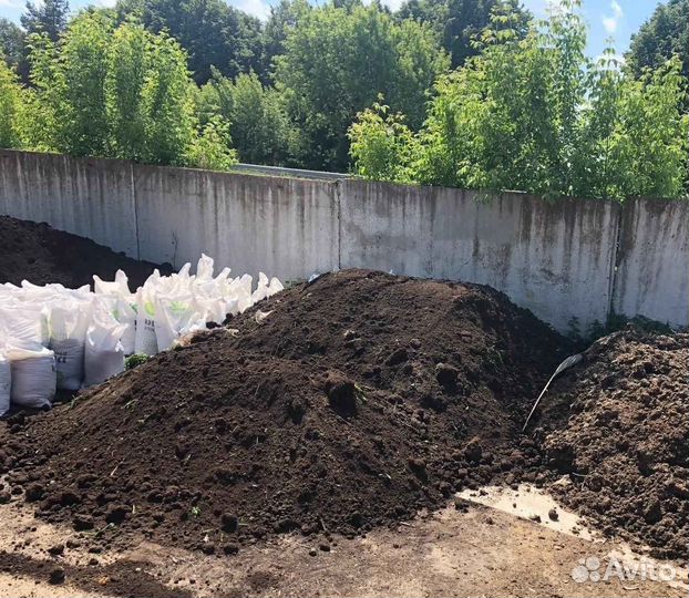 Чернозем плодородный грунт в мешках