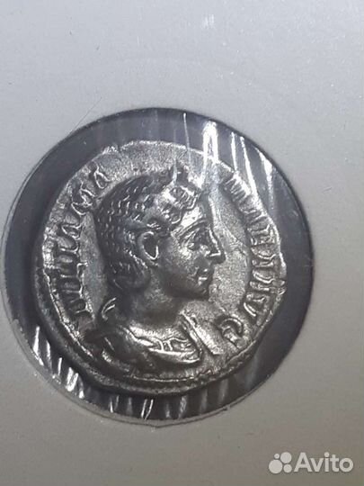 Римская монета Динарий Юлия Мамея