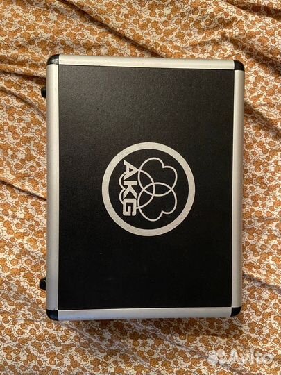 Конденсаторный микрофон akg c3000