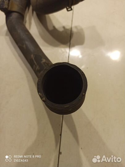 Патрубок системы охлаждения (Volkswagen Touareg)