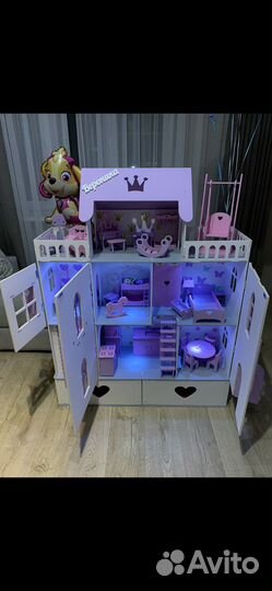 Большой кукольный домик