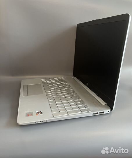 Ноутбук HP 15-gw0030ur