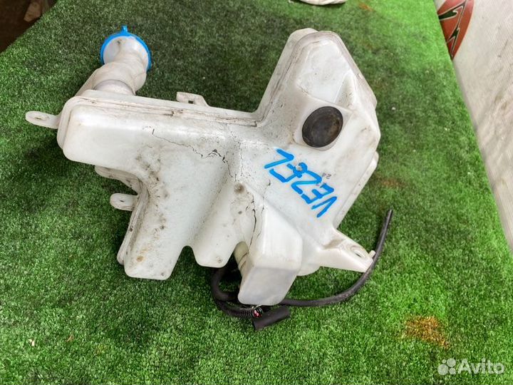 Бачок стеклоомывателя Honda Vezel RU4 LEB 2015