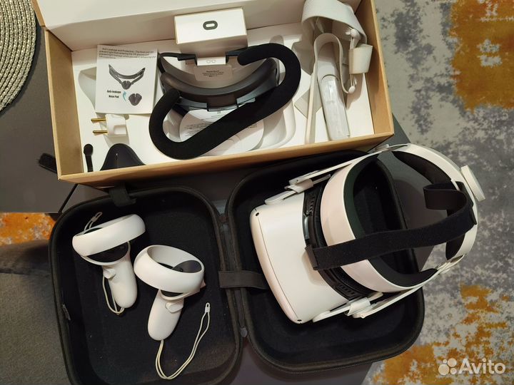 VR гарнитура Oculus Quest 2 (256gb)