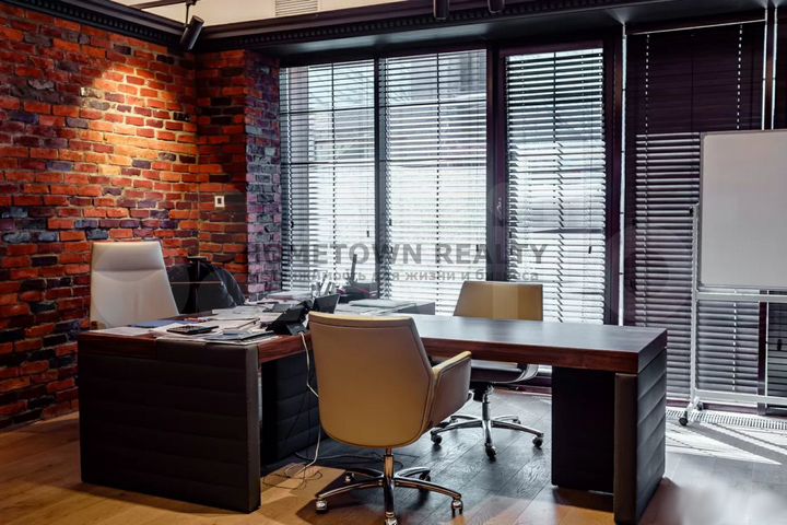 2-х этажное здание с Арендатором - 798.7 м²