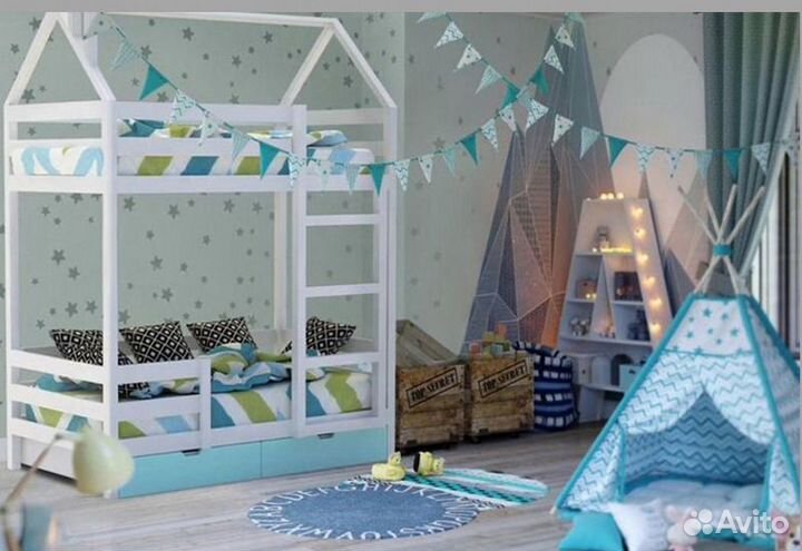 Двухъярусная кровать домик