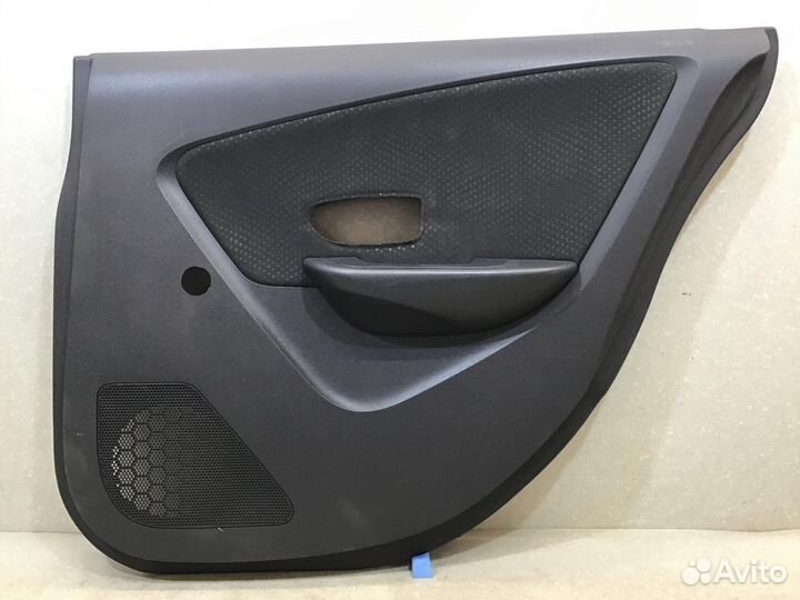 Обшивка двери задней правой Nissan Almera (G15) 20