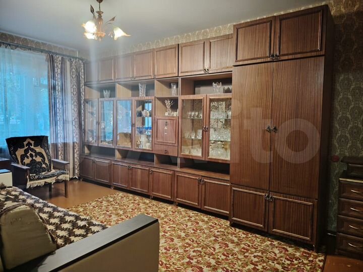 2-к. квартира, 50 м², 1/9 эт.
