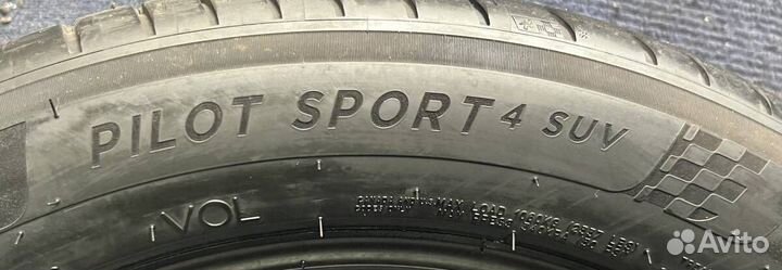 Michelin Pilot Sport 4 SUV 275/45 R20 110V