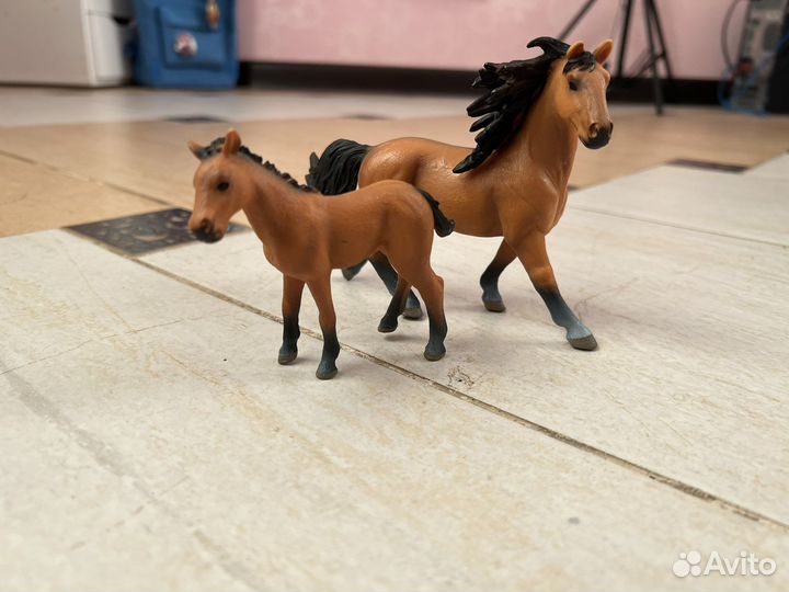 Фигурки игрушки Attivio Лошадки гнедые