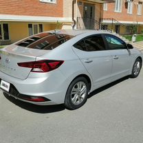 Hyundai Elantra 2.0 AT, 2019, 32 000 км, с пробегом, цена 1 350 000 руб.