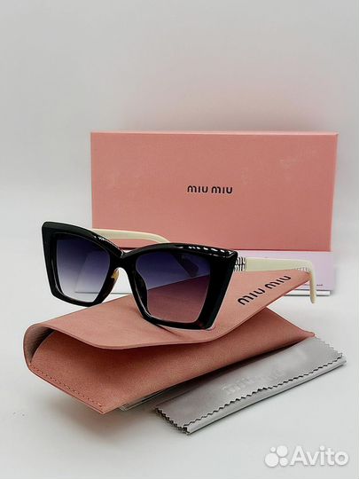 Солнцезащитные очки miu miu