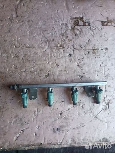 Топливная рампа Kia Rio 3 седан 1.4 2011