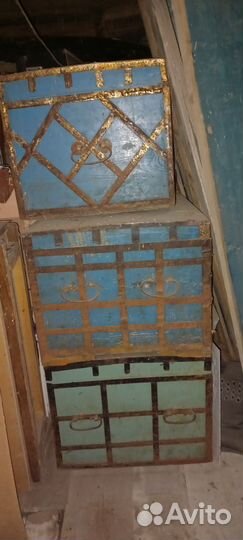 Сундук деревянный старинный