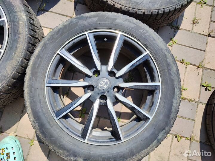 Продам комплект зимних колес