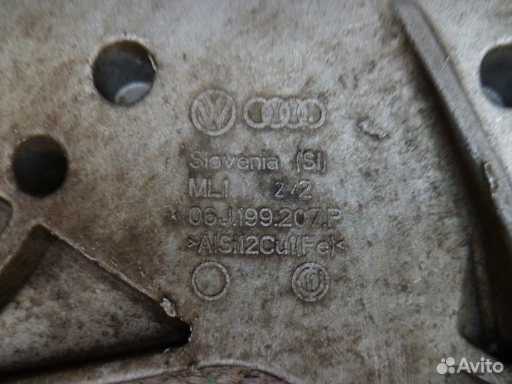 Крепление двигателя WV Passat 1.8 turbo 2008г