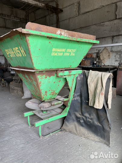 Разбрасыватель удобрений навесной рун-0,5