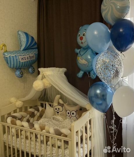 Детская кроватка с маятником и ящиком