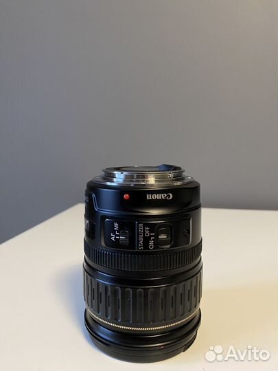 Объектив Canon EF 28-135mm f/3.5-5.6 USM IS