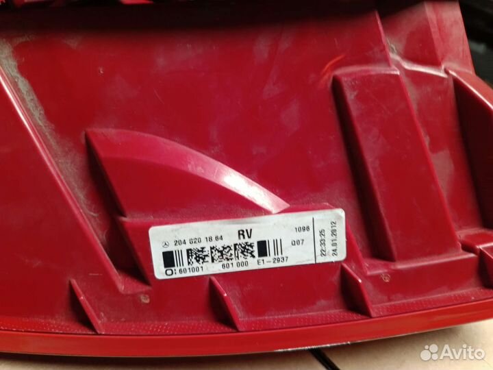 Фонарь задний левый диодный мерседес w204