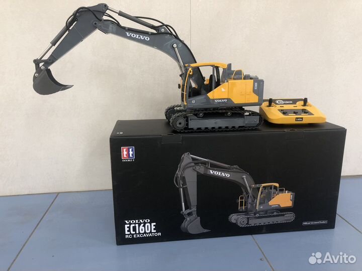 Эксковатор на радиоуправлении