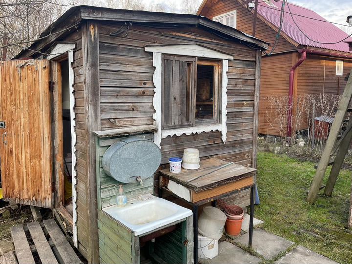 Дача 17 м² на участке 6 сот.
