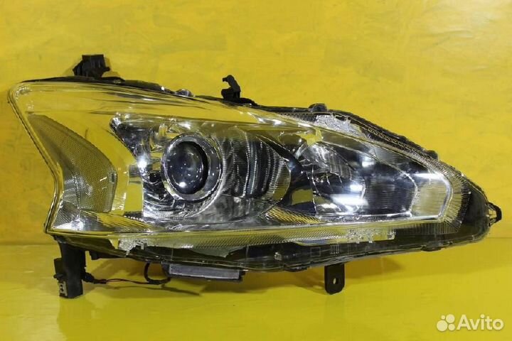 Фара правая Nissan Teana