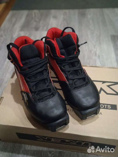 Лыжные ботинки 36размер