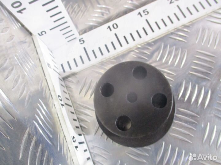 Ось промежуточной шестерни MAN 51045060078