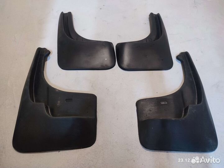 Брызговики tiguan 2
