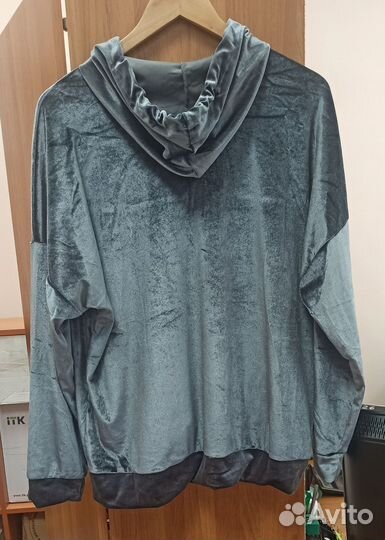 Велюровый спортивный костюм