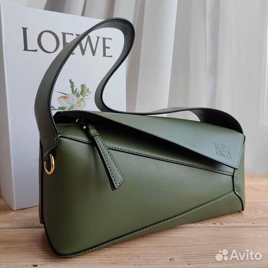 Женская сумка багет Loewe натуральная кожа люкс