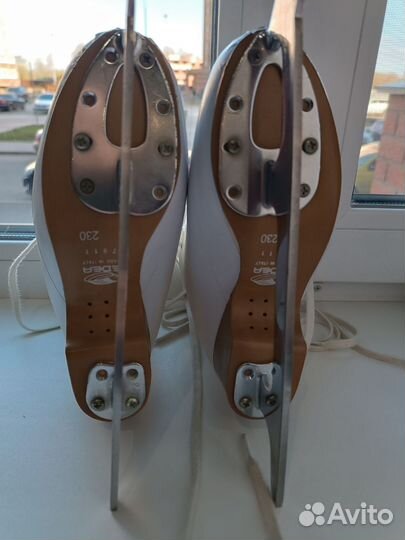 Коньки профиссиональные фигурные