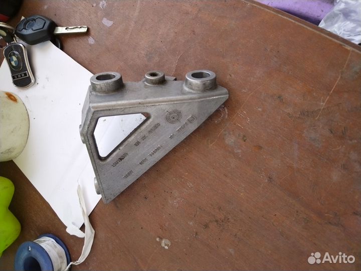 Кронштейн Гура BMW n52b25